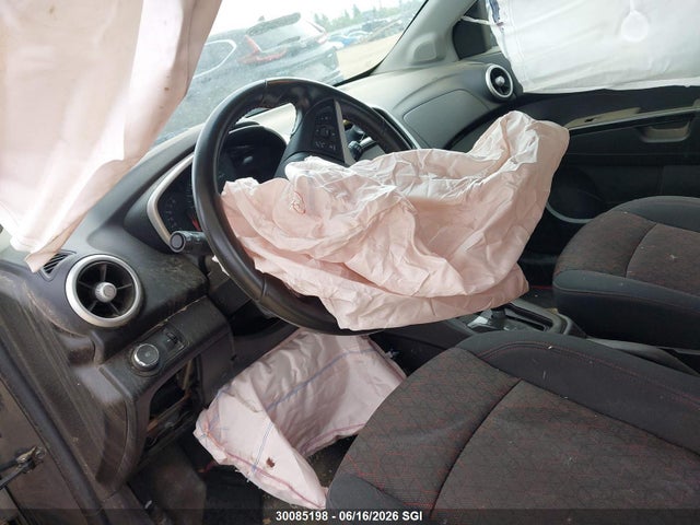 30085198 :رقم المزاد ، 1G1JD6SB3H4162521 vin ، 2017 Chevrolet Sonic Lt Auto مزاد بيع
