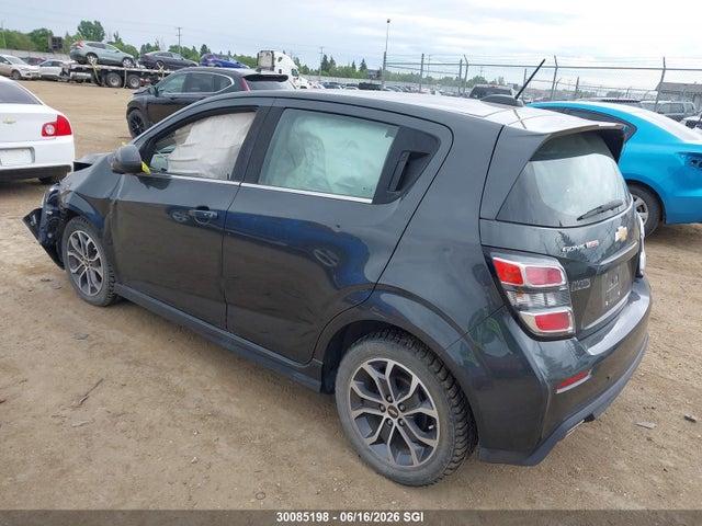 30085198 :رقم المزاد ، 1G1JD6SB3H4162521 vin ، 2017 Chevrolet Sonic Lt Auto مزاد بيع