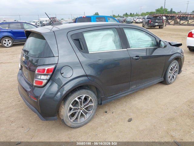 30085198 :رقم المزاد ، 1G1JD6SB3H4162521 vin ، 2017 Chevrolet Sonic Lt Auto مزاد بيع