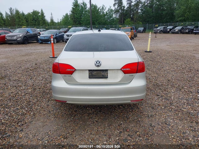 30092191 :رقم المزاد ، 3VWLL7AJ2BM037536 vin ، 2011 Volkswagen Jetta Tdi مزاد بيع