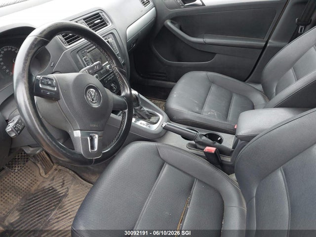30092191 :رقم المزاد ، 3VWLL7AJ2BM037536 vin ، 2011 Volkswagen Jetta Tdi مزاد بيع