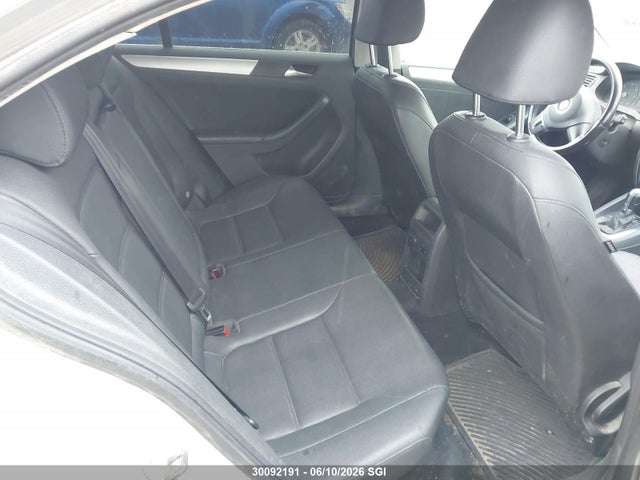 30092191 :رقم المزاد ، 3VWLL7AJ2BM037536 vin ، 2011 Volkswagen Jetta Tdi مزاد بيع