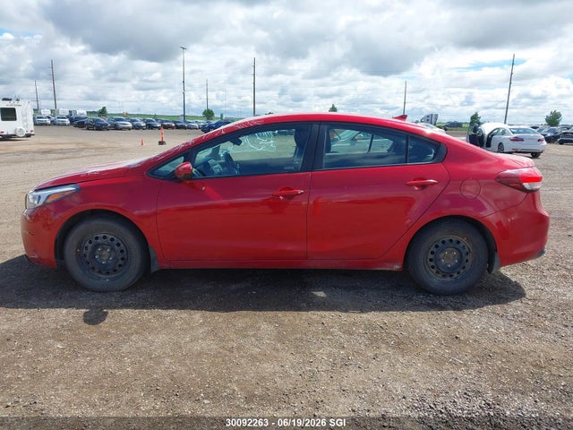 KIA FORTE LX 2018 3KPFK4A77JE231252 Image 13