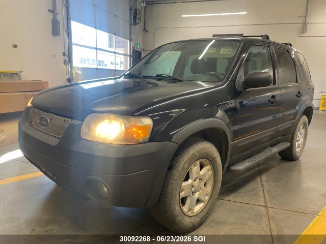 30092268 :رقم المزاد ، 1FMYU93126KB55139 vin ، 2006 Ford Escape Xlt مزاد بيع