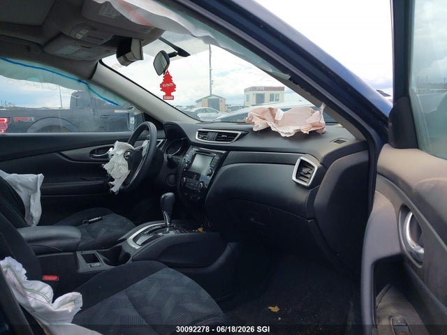 30092278 :رقم المزاد ، 5N1AT2MM7FC790484 vin ، 2015 Nissan Rogue S/sl/sv مزاد بيع