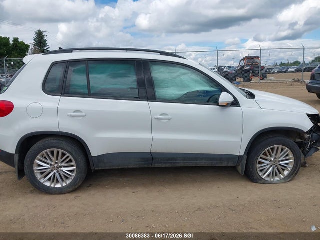 WVGJV7AX9FW107639 Volkswagen Tiguan S/se/sel/r-line