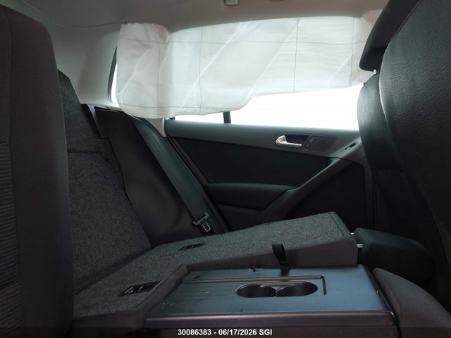 WVGJV7AX9FW107639 Volkswagen Tiguan S/se/sel/r-line