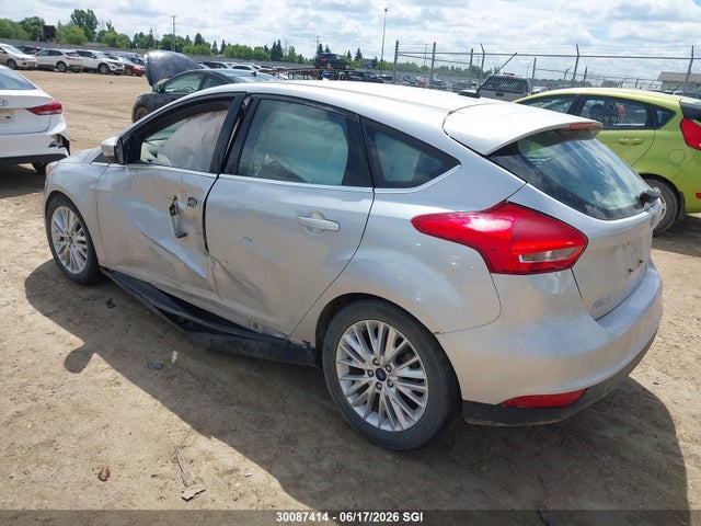 Ford Focus Titanium 2016 1FADP3N27GL277994 Image 3