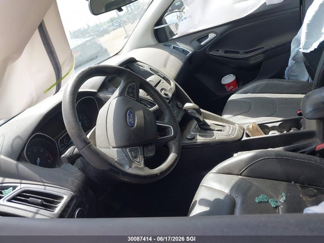 Ford Focus Titanium 2016 1FADP3N27GL277994 Image 9