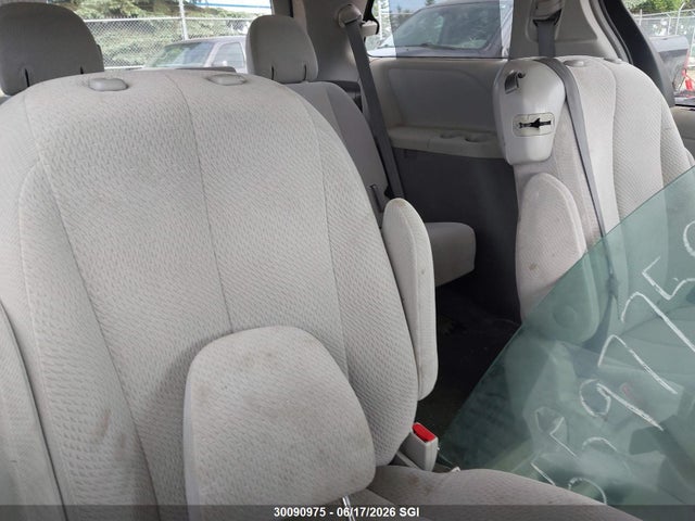 2014 Toyota Sienna Le მანქანა იყიდება აუქციონზე, vin: 5TDKK3DC1ES421271, აუქციონის ნომერი: 30090975