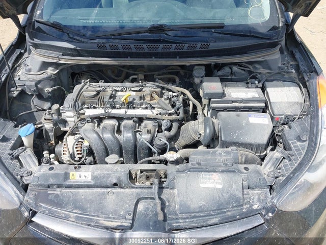 30092251 :رقم المزاد ، KMHDH6AE8DU023642 vin ، 2013 Hyundai Elantra Coupe Gs/se مزاد بيع