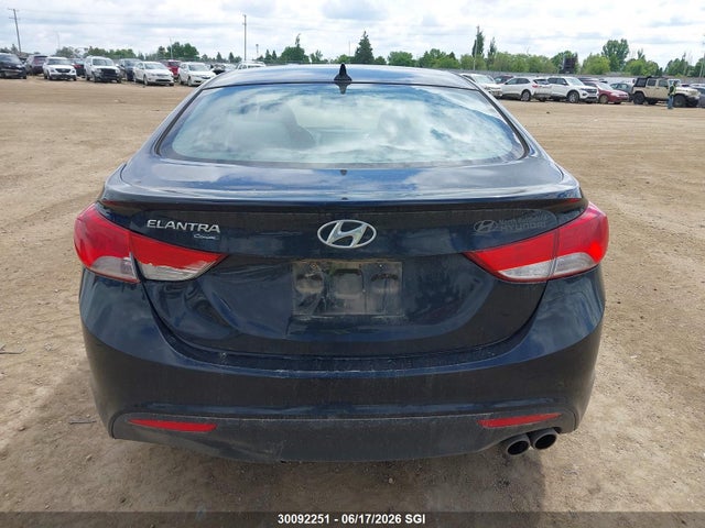 30092251 :رقم المزاد ، KMHDH6AE8DU023642 vin ، 2013 Hyundai Elantra Coupe Gs/se مزاد بيع