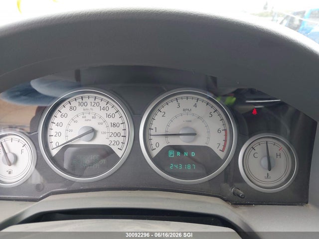 2010 Chrysler Town & Country Limited მანქანა იყიდება აუქციონზე, vin: 2A4RR6DX3AR133635, აუქციონის ნომერი: 30092296