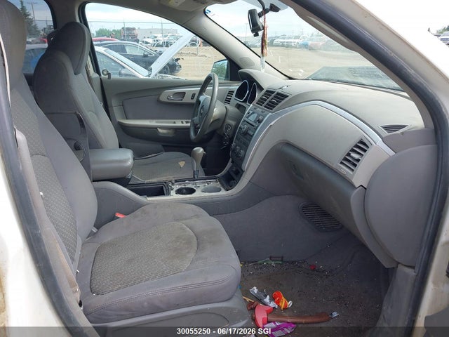 30055250 :رقم المزاد ، 1GNLVEEDXAJ226931 vin ، 2010 Chevrolet Traverse Ls مزاد بيع