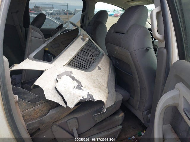 30055250 :رقم المزاد ، 1GNLVEEDXAJ226931 vin ، 2010 Chevrolet Traverse Ls مزاد بيع