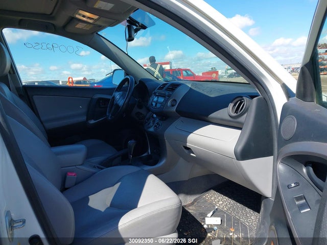 2006 Toyota Rav4 Limited მანქანა იყიდება აუქციონზე, vin: JTMBK31V265001600, აუქციონის ნომერი: 30092350
