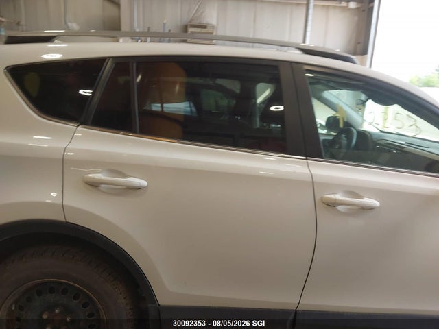 Toyota RAV4 LE 2017 2T3BFREV2HW645613 Image 13