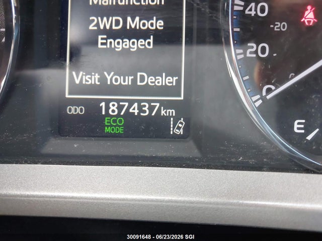 Toyota RAV4 LE 2018 2T3BFREV5JW805490 Image 15