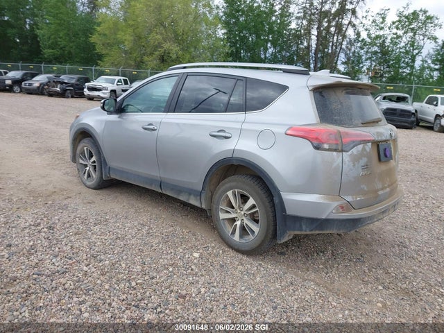 Toyota RAV4 LE 2018 2T3BFREV5JW805490 Image 3