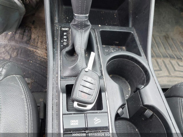 30092358 :رقم المزاد ، KM8J3CA28HU442098 vin ، 2017 Hyundai Tucson Limited/sport And Eco/se مزاد بيع