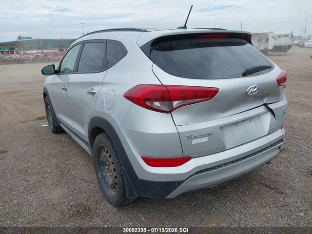 30092358 :رقم المزاد ، KM8J3CA28HU442098 vin ، 2017 Hyundai Tucson Limited/sport And Eco/se مزاد بيع
