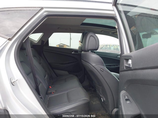 30092358 :رقم المزاد ، KM8J3CA28HU442098 vin ، 2017 Hyundai Tucson Limited/sport And Eco/se مزاد بيع