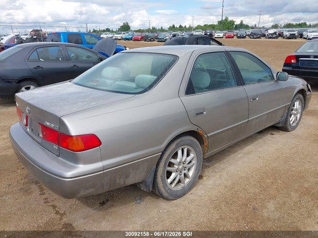 2000 Toyota Camry Ce/le/xle მანქანა იყიდება აუქციონზე, vin: JT2BF22K8Y0266310, აუქციონის ნომერი: 30092158