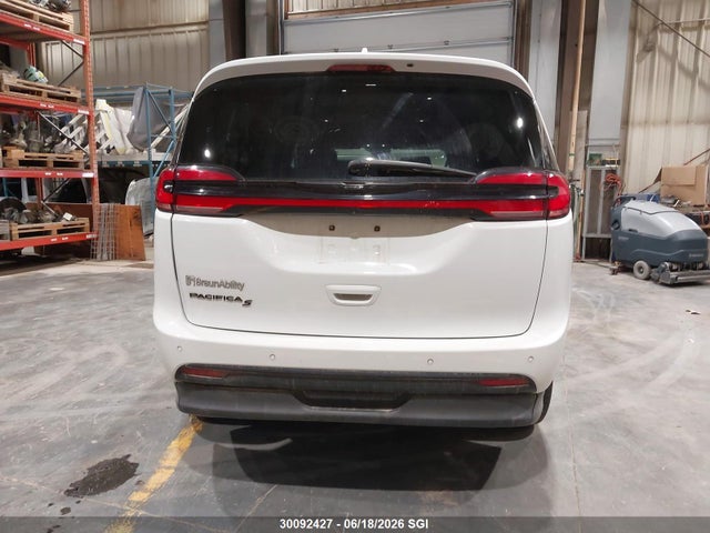 Chrysler Pacifica Touring L 2022 2C4RC1BGXNR122621 Image 16