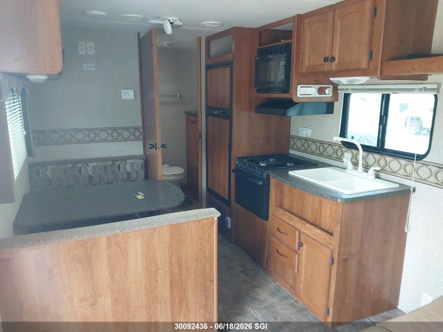 30092436 :رقم المزاد ، 5SFEB2625CE243294 vin ، 2012 Heartland Trail Runner 30usbh مزاد بيع