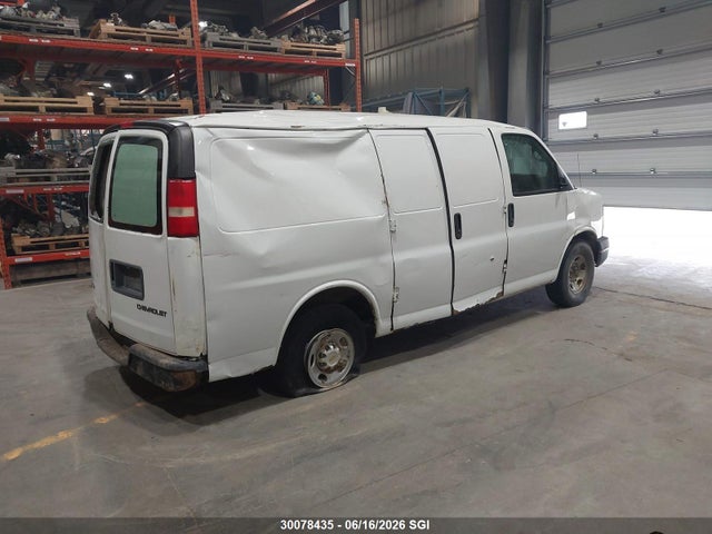 2011 Chevrolet Express G2500 მანქანა იყიდება აუქციონზე, vin: 1GCWGFFA4B1122883, აუქციონის ნომერი: 30078435