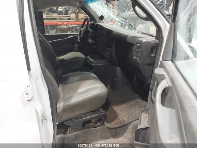 2011 Chevrolet Express G2500 მანქანა იყიდება აუქციონზე, vin: 1GCWGFFA4B1122883, აუქციონის ნომერი: 30078435