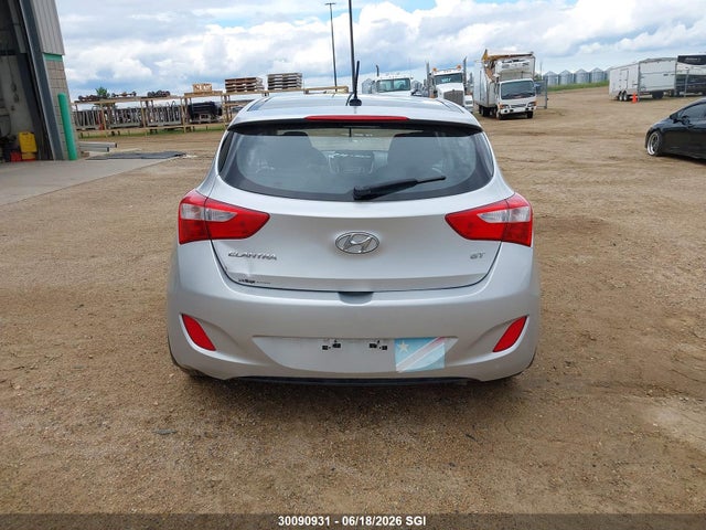 2015 Hyundai Elantra Gt მანქანა იყიდება აუქციონზე, vin: KMHD35LH5FU244246, აუქციონის ნომერი: 30090931