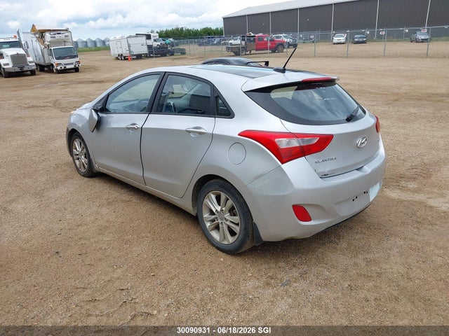 2015 Hyundai Elantra Gt მანქანა იყიდება აუქციონზე, vin: KMHD35LH5FU244246, აუქციონის ნომერი: 30090931