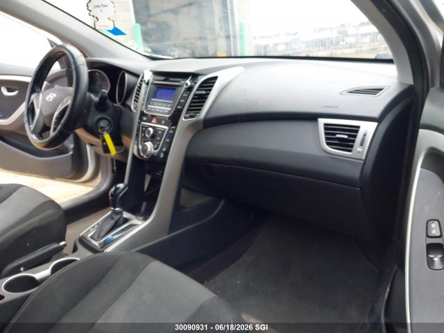 2015 Hyundai Elantra Gt მანქანა იყიდება აუქციონზე, vin: KMHD35LH5FU244246, აუქციონის ნომერი: 30090931
