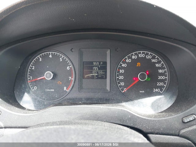 3VW2K7AJ4EM424642 Volkswagen JETTA S
