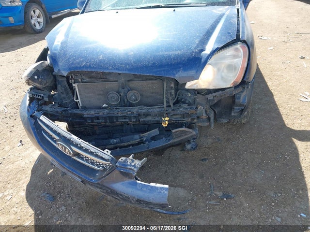 Продажа на аукционе авто 2007 Kia Rondo Lx/ex, vin: KNAFG526177101146, номер лота: 30092294