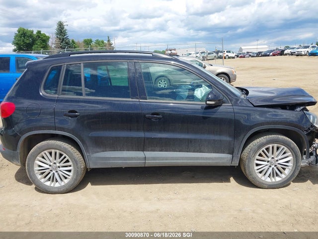 30090870 :رقم المزاد ، WVGJV7AX4GW608715 vin ، 2016 Volkswagen Tiguan Comfort/high/r-line/sp Ed مزاد بيع