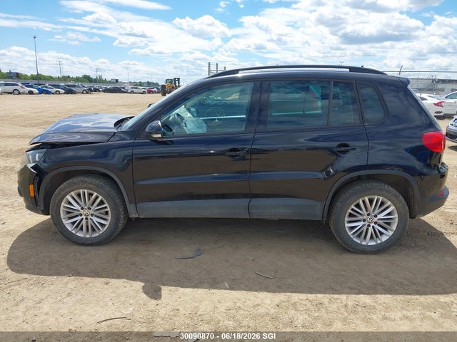 30090870 :رقم المزاد ، WVGJV7AX4GW608715 vin ، 2016 Volkswagen Tiguan Comfort/high/r-line/sp Ed مزاد بيع