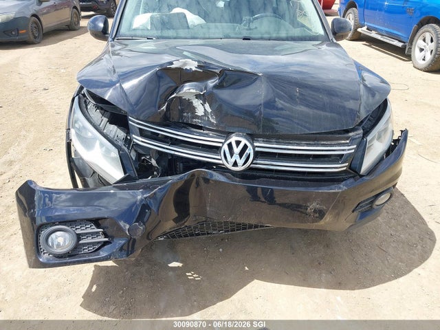 30090870 :رقم المزاد ، WVGJV7AX4GW608715 vin ، 2016 Volkswagen Tiguan Comfort/high/r-line/sp Ed مزاد بيع