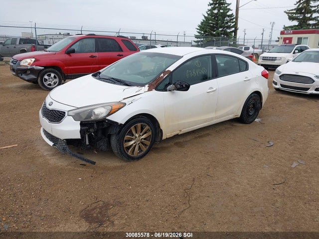 KIA FORTE LX 2016 KNAFX4A68G5514317 Image 2