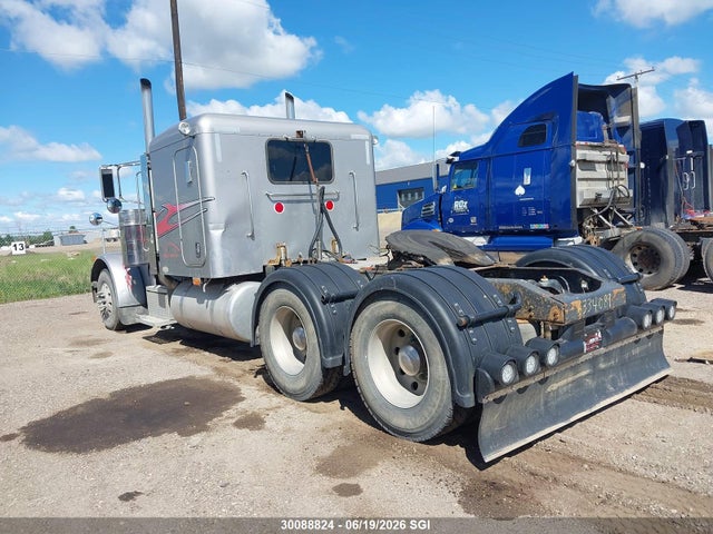 30088824 :رقم المزاد ، 1XP5DU9X47N658157 vin ، 2007 Peterbilt 379 مزاد بيع