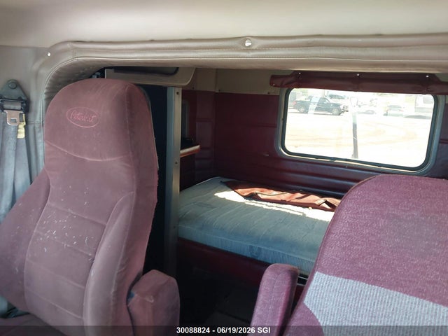 30088824 :رقم المزاد ، 1XP5DU9X47N658157 vin ، 2007 Peterbilt 379 مزاد بيع