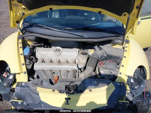 30092538 :رقم المزاد ، 3VWSW21C98M518898 vin ، 2008 Volkswagen New Beetle 2.5l مزاد بيع