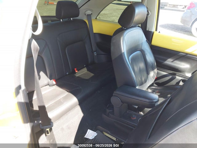 30092538 :رقم المزاد ، 3VWSW21C98M518898 vin ، 2008 Volkswagen New Beetle 2.5l مزاد بيع