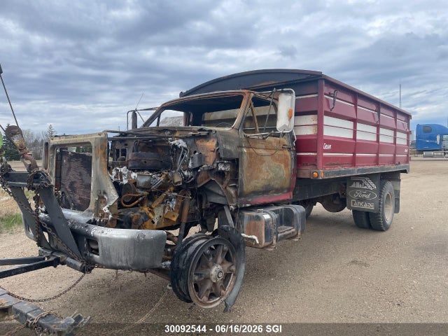 30092544 :رقم المزاد ، 1FDPF82K5KVA51098 vin ، 1989 Ford F800 مزاد بيع