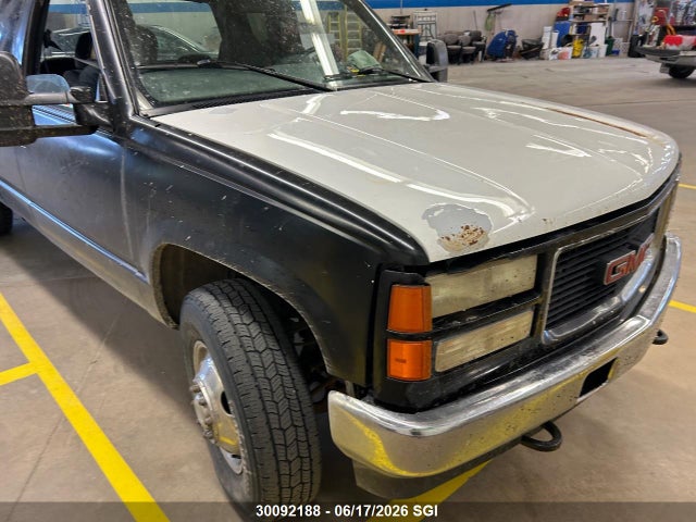 30092188 :رقم المزاد ، 1GTHK39F1WE531936 vin ، 1998 Gmc Sierra K3500 مزاد بيع