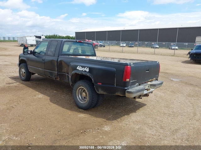 30092188 :رقم المزاد ، 1GTHK39F1WE531936 vin ، 1998 Gmc Sierra K3500 مزاد بيع