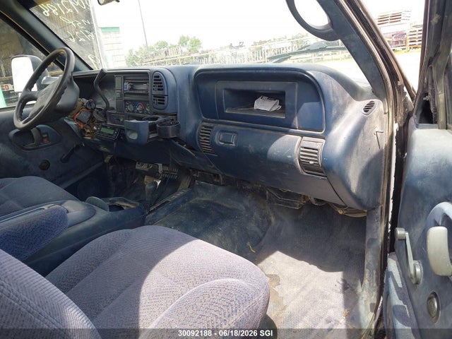 30092188 :رقم المزاد ، 1GTHK39F1WE531936 vin ، 1998 Gmc Sierra K3500 مزاد بيع