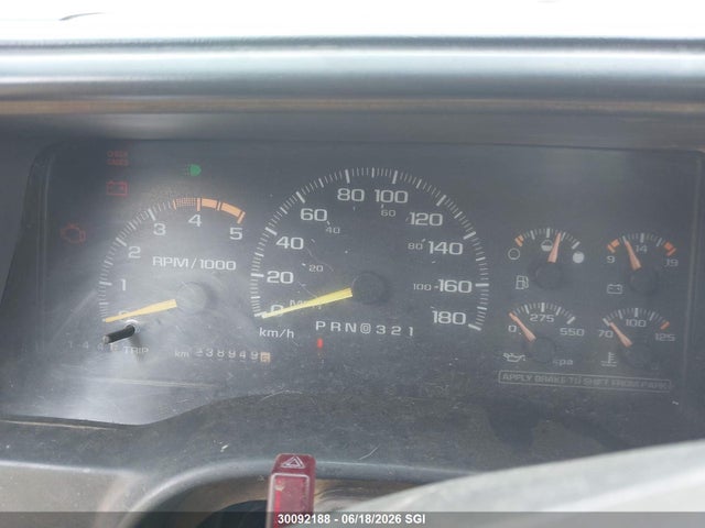 30092188 :رقم المزاد ، 1GTHK39F1WE531936 vin ، 1998 Gmc Sierra K3500 مزاد بيع