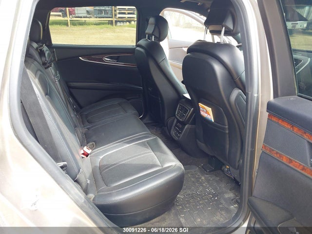 2LMPJ8LRXJBL39403 Lincoln Mkx Reserve